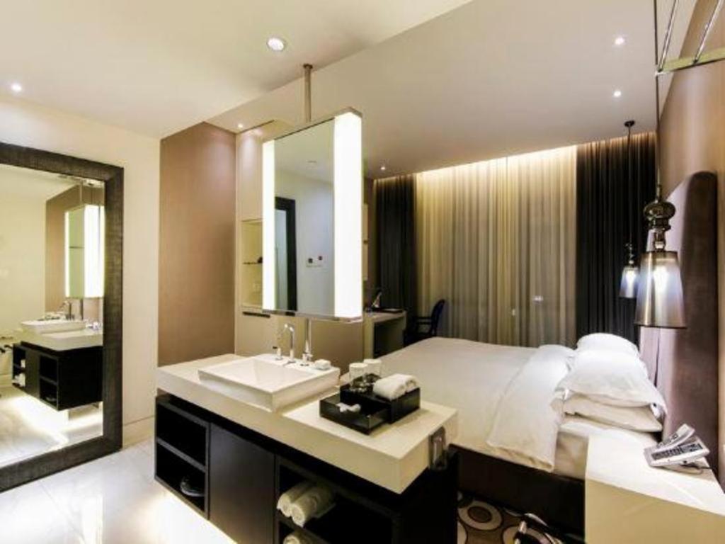 Jinjiang Metropolo Hotel Classiq Shanghai Off Bund Exterior photo