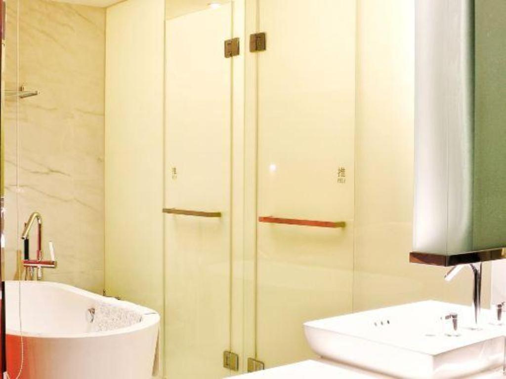 Jinjiang Metropolo Hotel Classiq Shanghai Off Bund Exterior photo