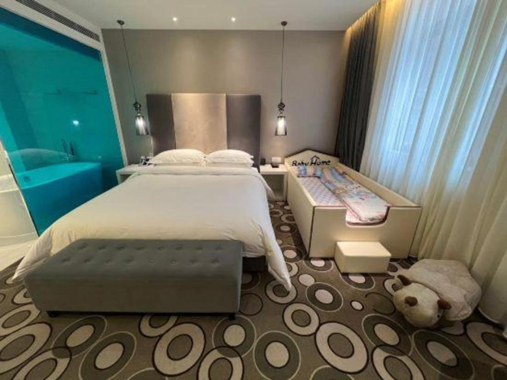 Jinjiang Metropolo Hotel Classiq Shanghai Off Bund Exterior photo